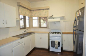 10 Tautog Street House and Unit - Separate self-contained unit, Exmouth